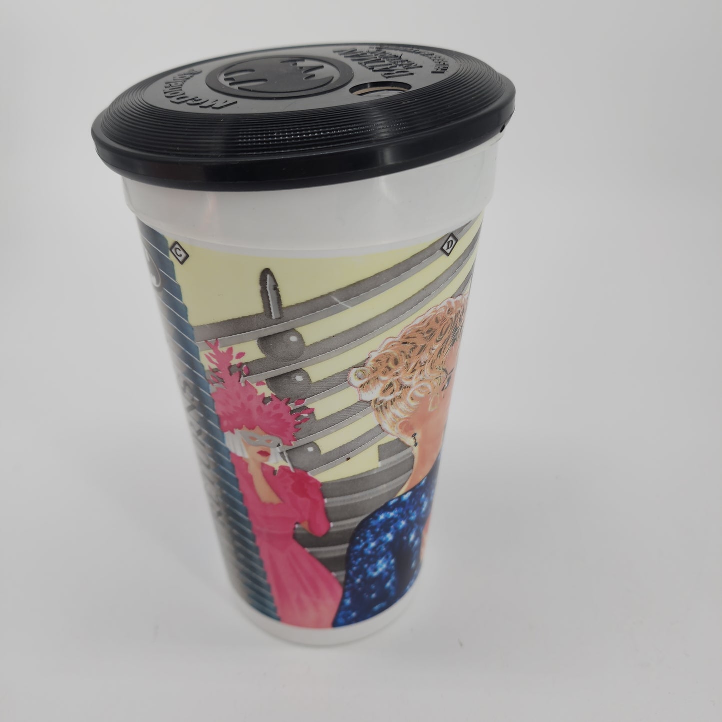 BATMAN RETURNS CATWOMAN 1992 MCDONALDS DC PLASTIC CUP COCA COLA