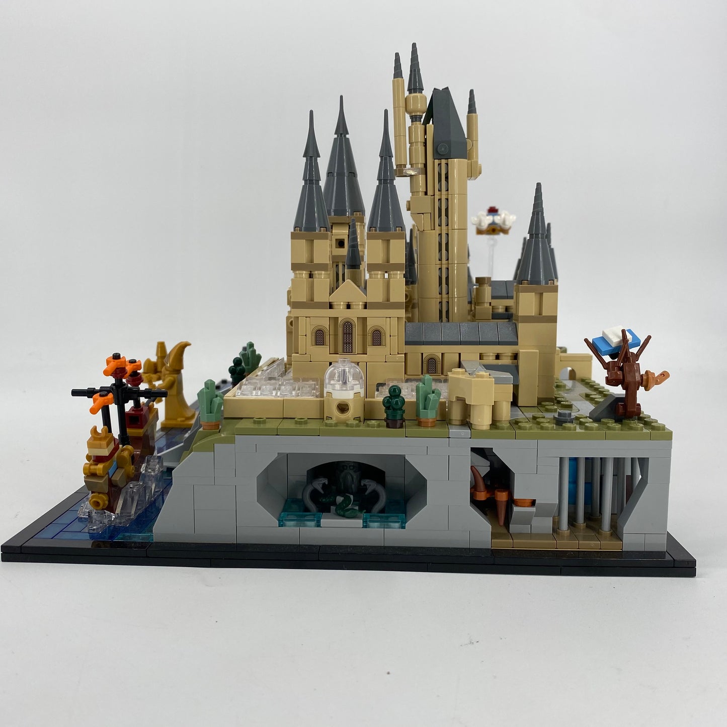 LEGO (76419) Hogwarts Castle & Grounds Harry Potter Complete W/ Manual and Box