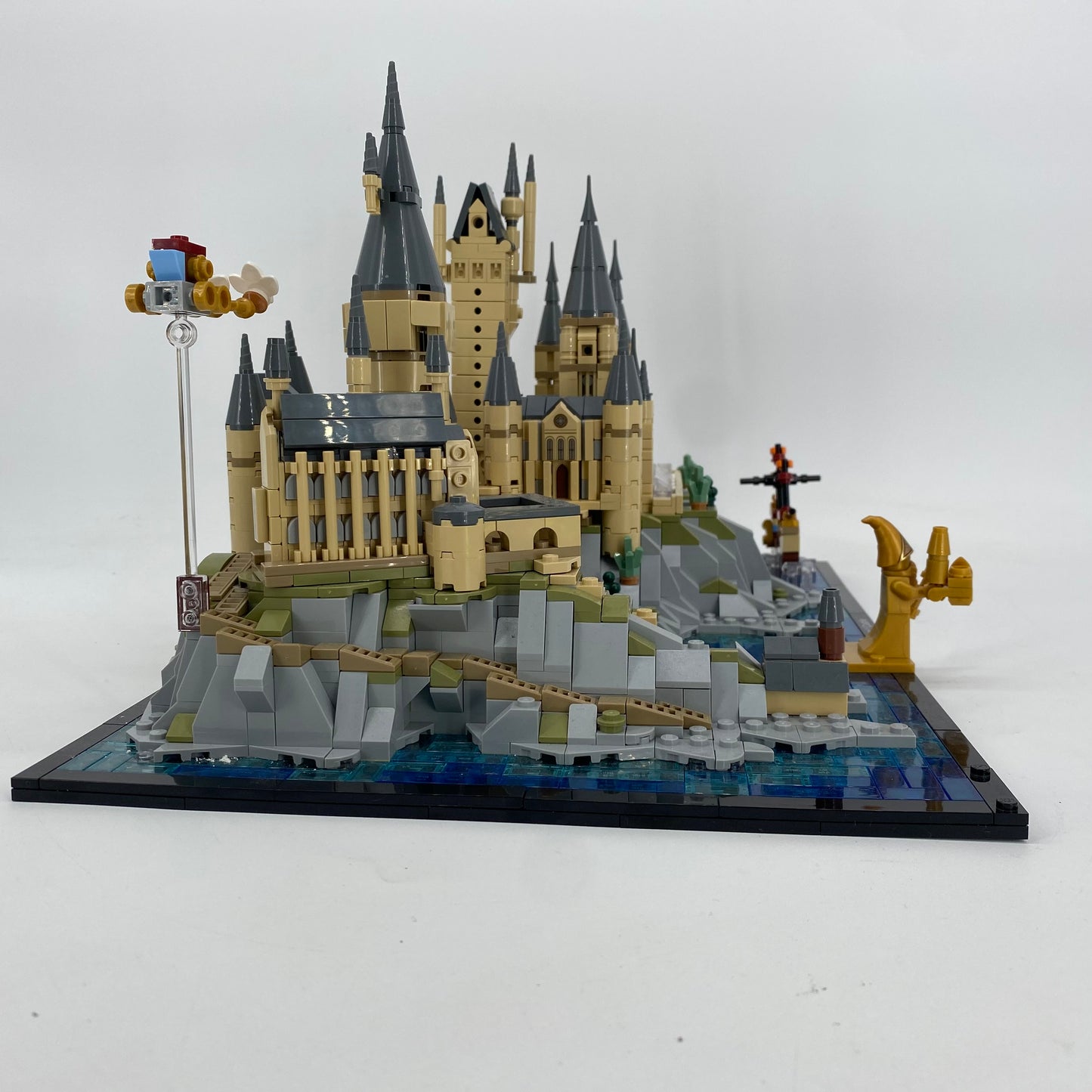 LEGO (76419) Hogwarts Castle & Grounds Harry Potter Complete W/ Manual and Box