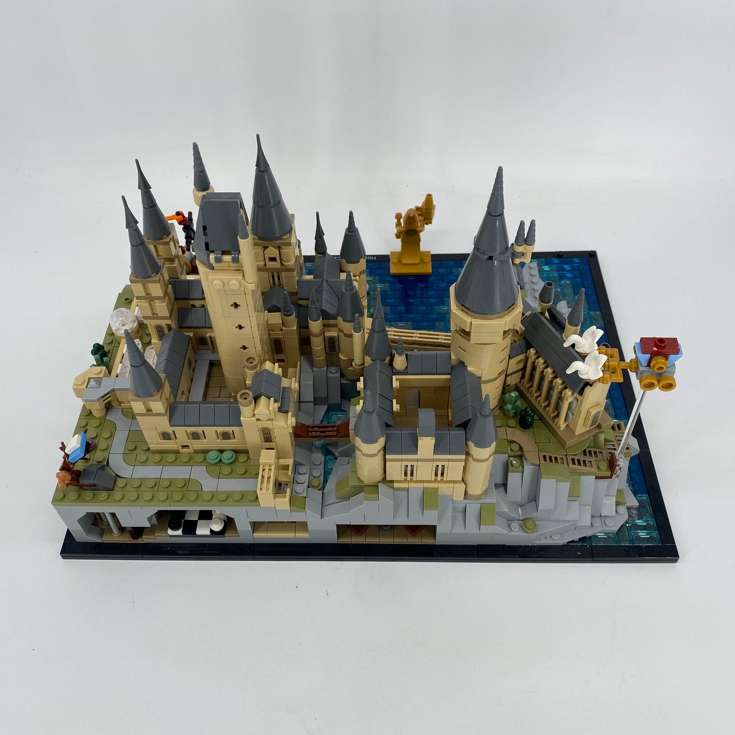 LEGO (76419) Hogwarts Castle & Grounds Harry Potter Complete W/ Manual and Box