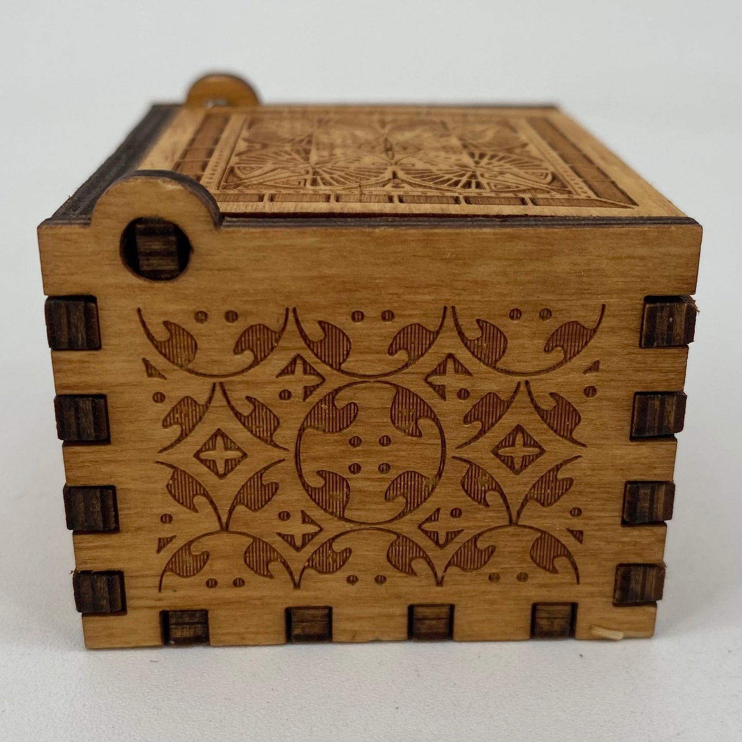 Harry Potter Engraved Wooden Hand Crank Music Box Hedwig Theme - New