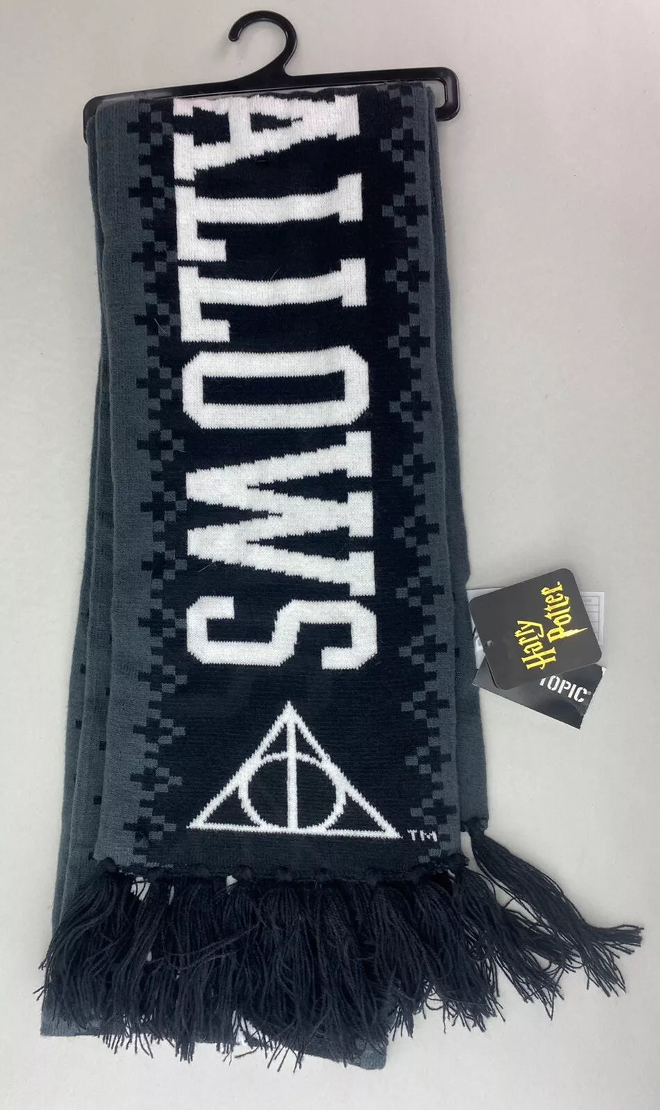 Harry Potter SCARF The Deathly Hallows New from Hot Topic Daniel Radcliff
