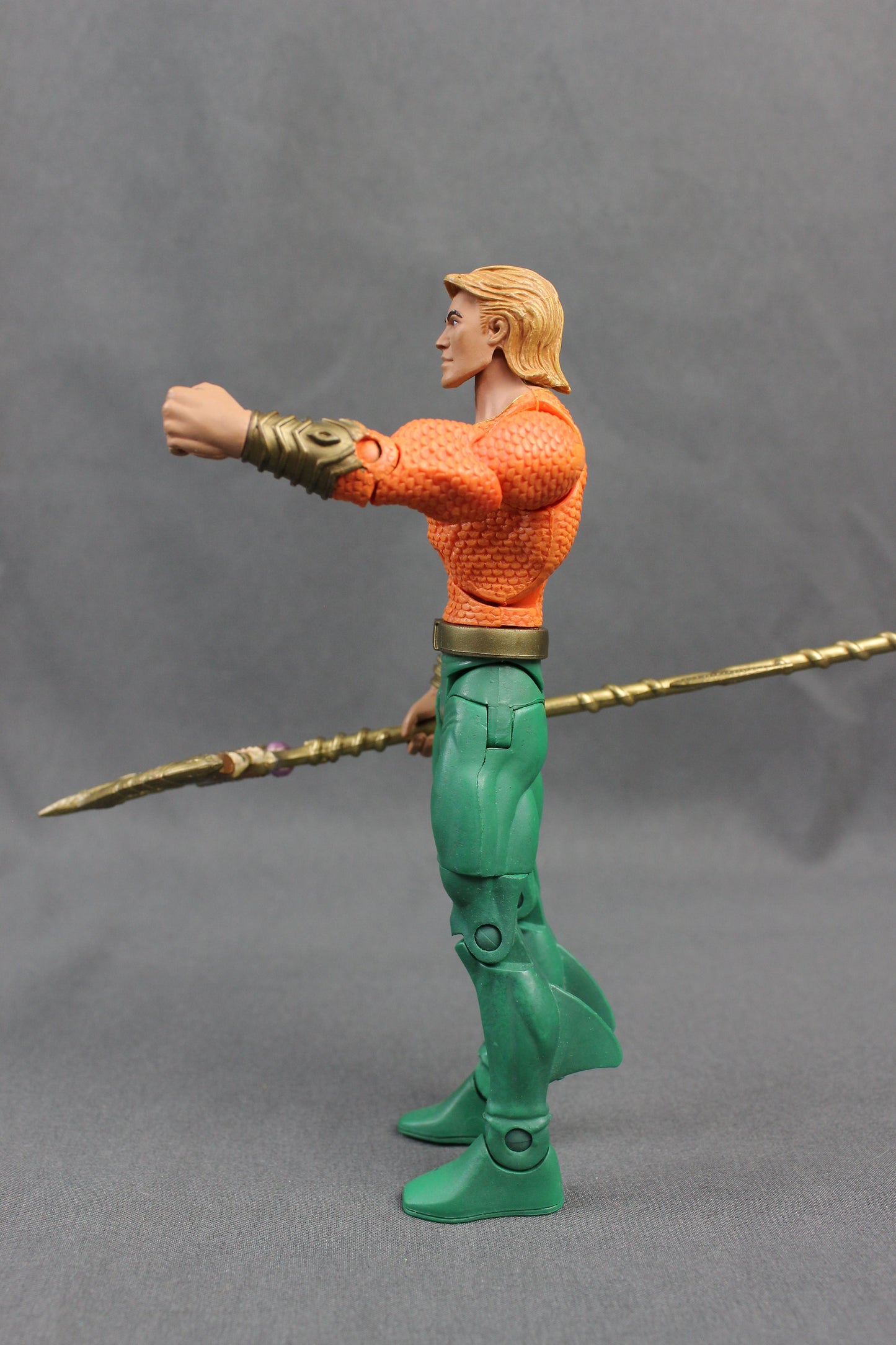 Aquaman (Long Hair) - Complete Mattel DC Universe Classics