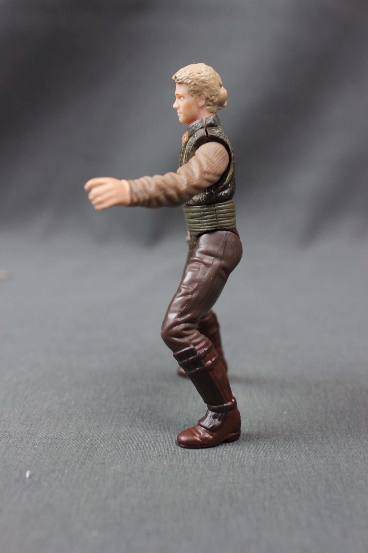 Anakin Skywalker (Outland Peasant Disguise) - Incomplete Hasbro Star Wars AOTC