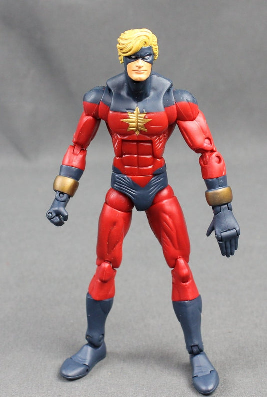 Captain Marvel-Marvel Legends-Toybiz-(Complete)